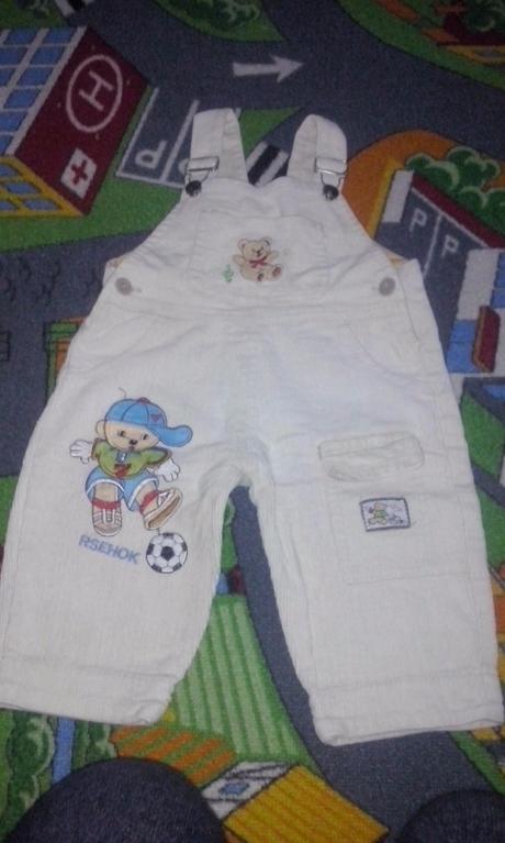 Menčestrové nohavice na traky, 68