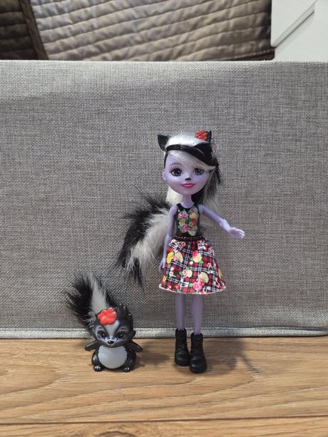 Bábika enchantimals,