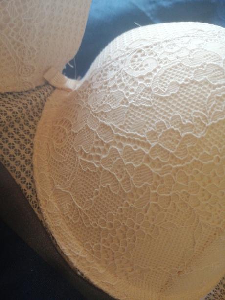 Podprsenka, reserved,80c