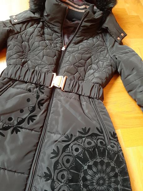 Desigual bunda, desigual,36