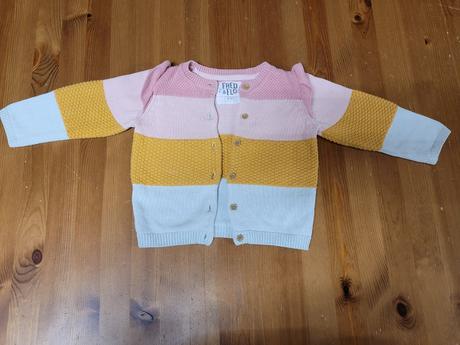 Predám svetrík pre dievčatko, f&f,86