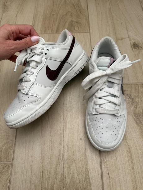 Nike w dunk low se emea tenisky, nike,39