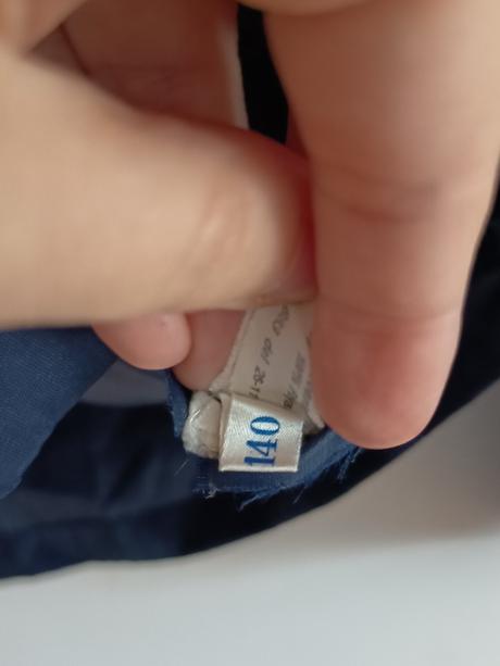 Tenká bunda, 140