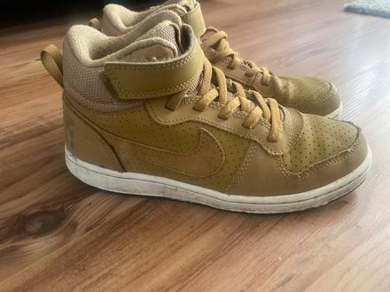 Veľmi pohodlné tenisky, nike,33