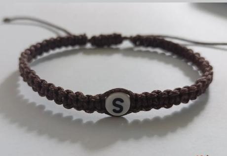 Ručné pletené náramky, 