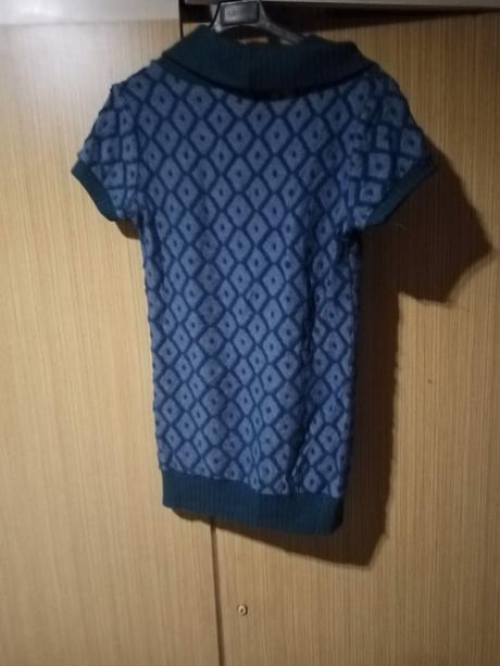 Dámsky predĺžený pulovrik krátkymi,