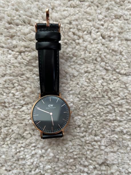 Dámske hodinky daniel wellington,