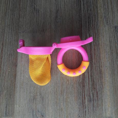 Kŕmiaca sieťka na ovocie,