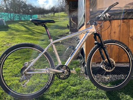 Juniorsky lahky horsky bicykel, 24