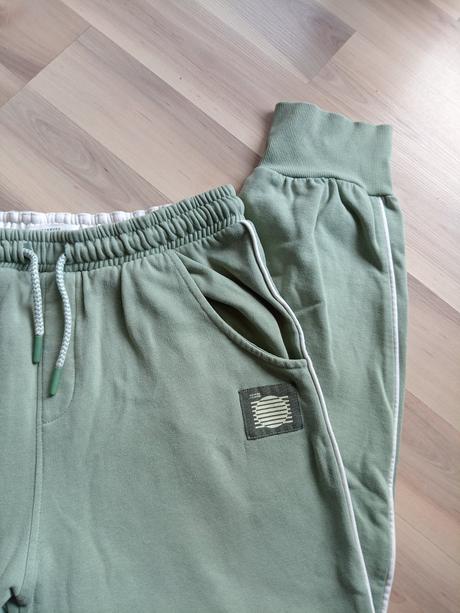 Tepláky 164/170, reserved,164