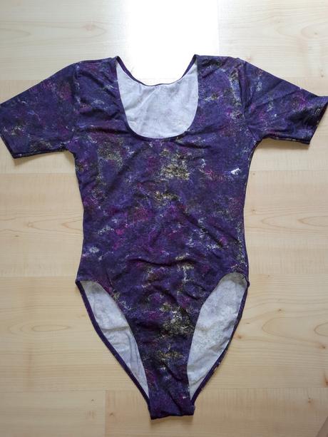 Body s krátkym rukávom, s