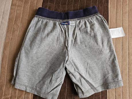 Šortky 110/116, lupilu,110