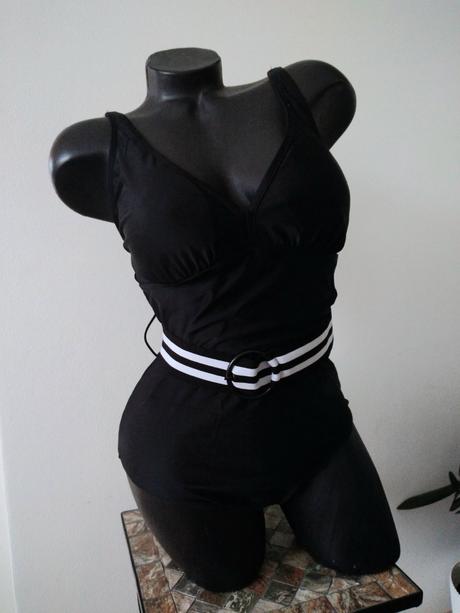 Jednodielne sťahovacie plavky, bonprix,40