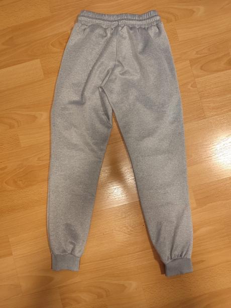 Leskle teplaky 134/140, chapter young,134