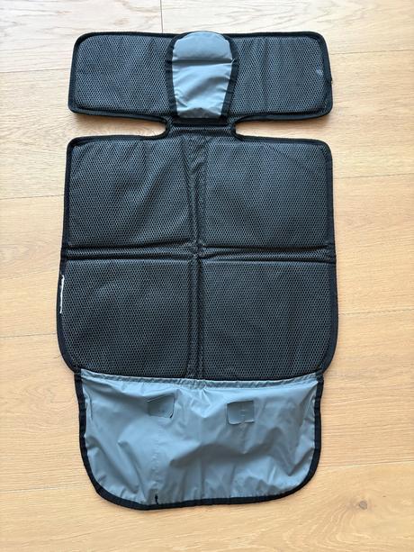 Podlozka pod autosedacku s organizerom, sunshine kids