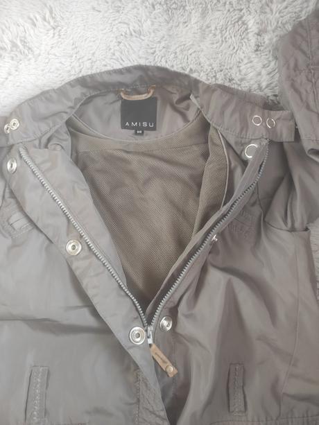 Kabát, amisu,m