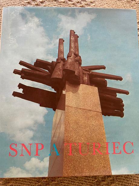 Nádherná historická stará retro kniha snp a turiec, 