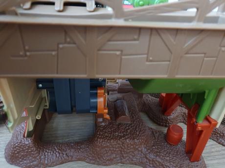 Motorizovaná mašinka thomas s dráhou,