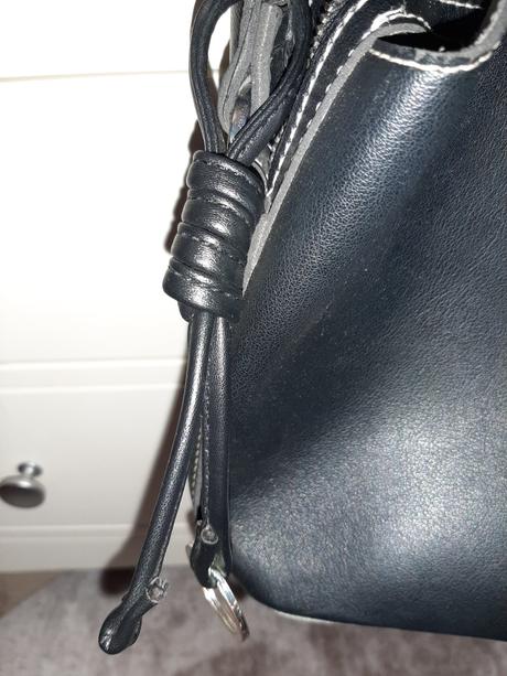 Kabelka reserved, reserved