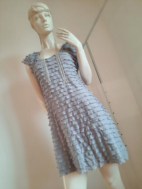 Šaty s mini  volánikmi, clockhouse,s