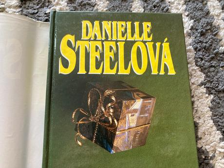 Dar danielle steelová (1998), 