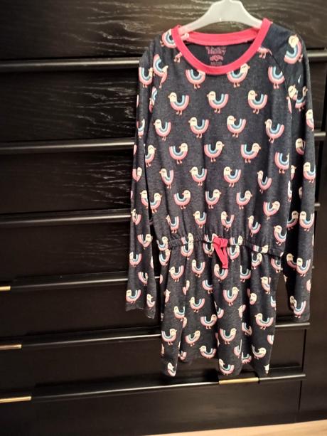 Dievčenské šaty, 140