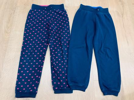 2x teplaky, lupilu,116