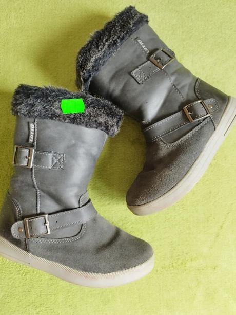Dievčenské zimné čižmy lotto v. 30 a 31, 30