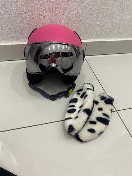 Detská lyžiarska prilba zn. cébé, 