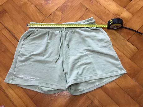 Šortky amisu, amisu,m