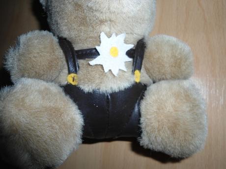 Plysovy macko v klobuku, 