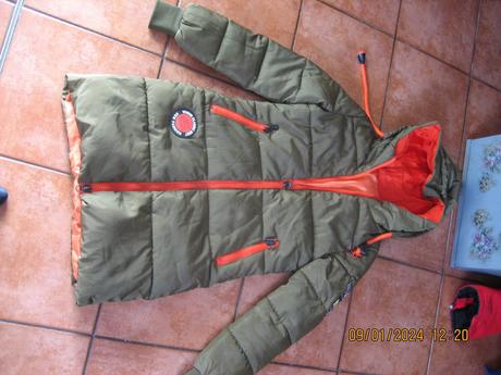 Vetrovka, xs