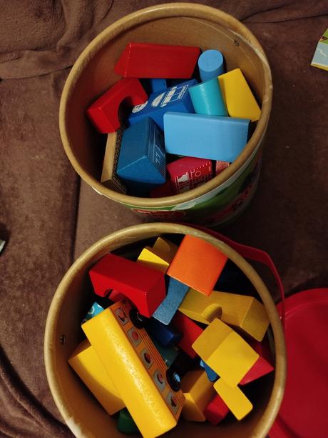 Vedrá plné kociek - mestečko a dopravné prostriedk,