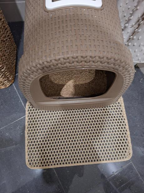 Podlozka pred macacie wc,