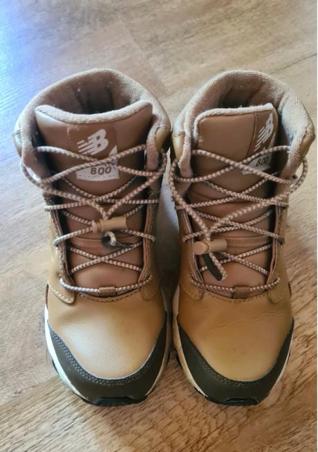 Outdoorové topánky, new balance,33