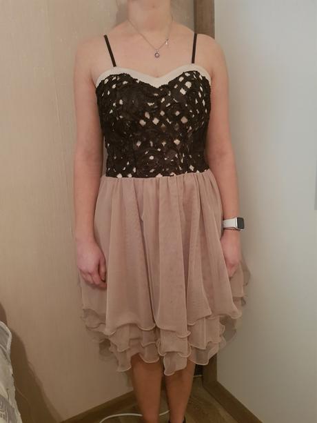 Krátke spoločenské šaty veľkosť s, s