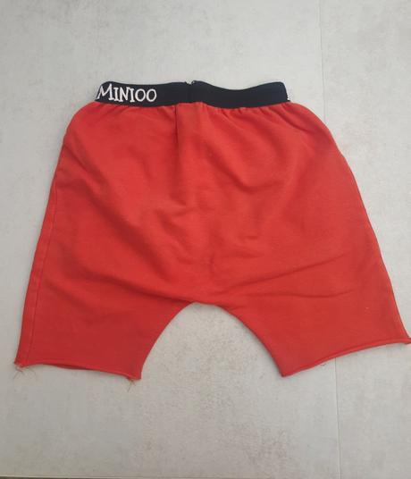 Kraťase minioo, 104