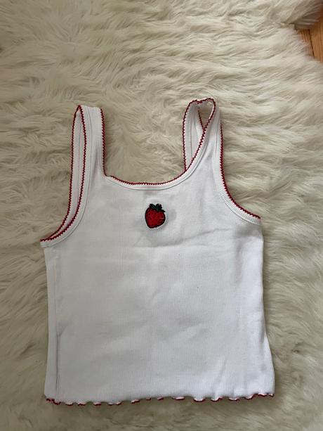 Tielko s jahododou, xs