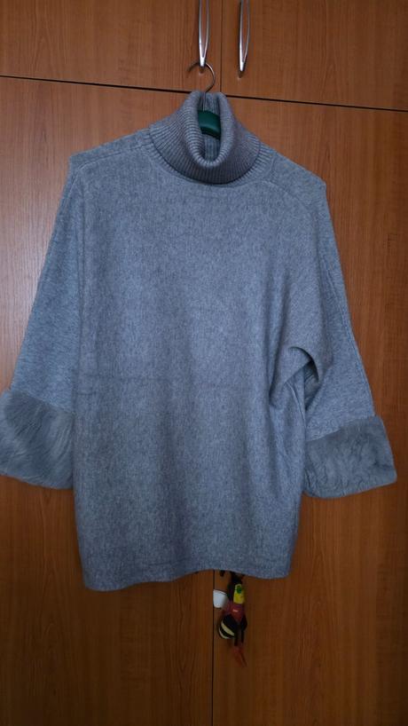 Rolačik jemny s 3/4 rukavom a kozusinkou, benetton