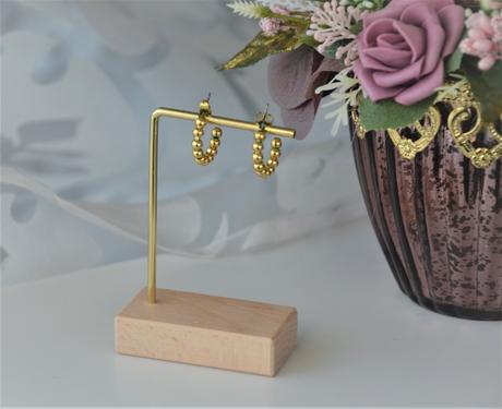 Stojan na náušnice, 