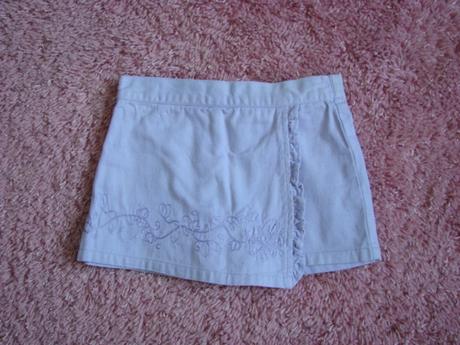 Fialová sukňa alebo kraťasy, early days,98