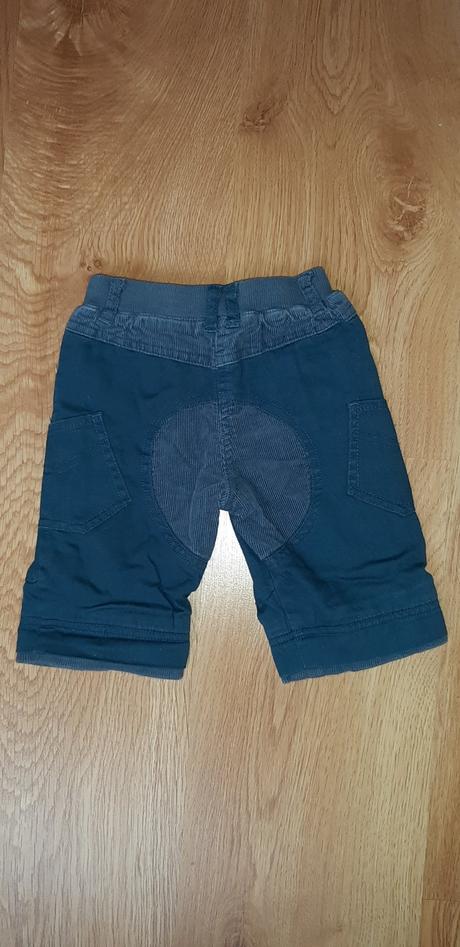 Tmavomodré nohavice, tu,62