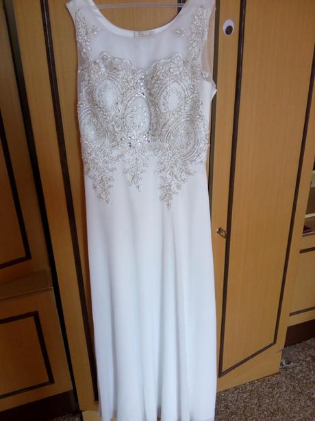 Spoločenské šaty, 42