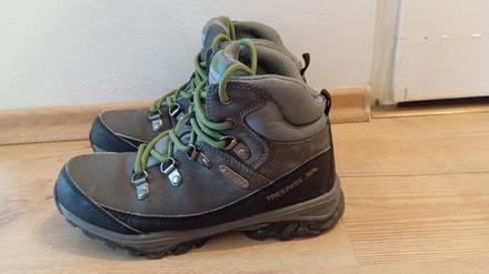 Turistické topánky, 33