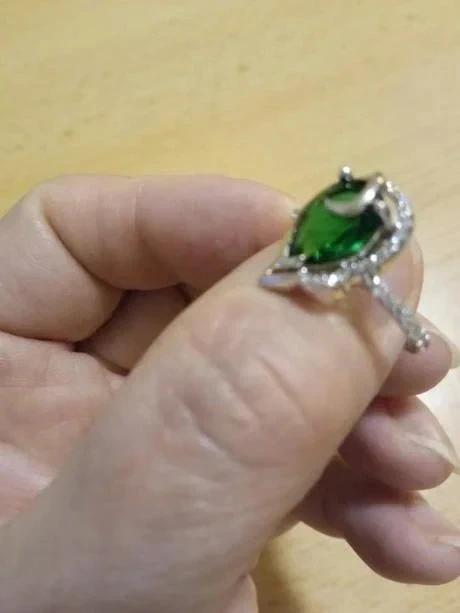 Prsteň z bieleho zlata, 