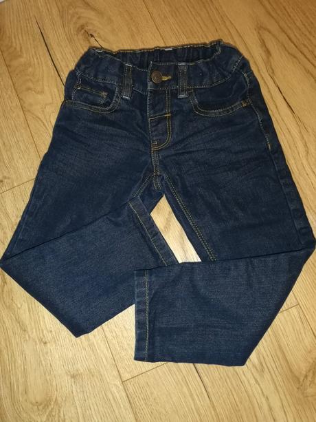 Tmavomodré rifle, palomino,104