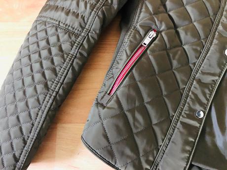 Reserved kaki moderná prešívaná bunda, reserved,s