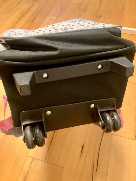 Školský vak na kolieskach,