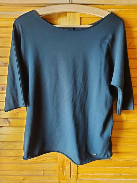 Tenká mikina /tričko/ čierna, s