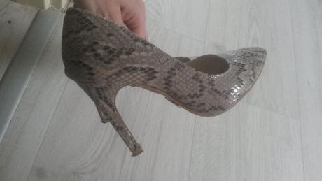 Lodičky, azaléia,37